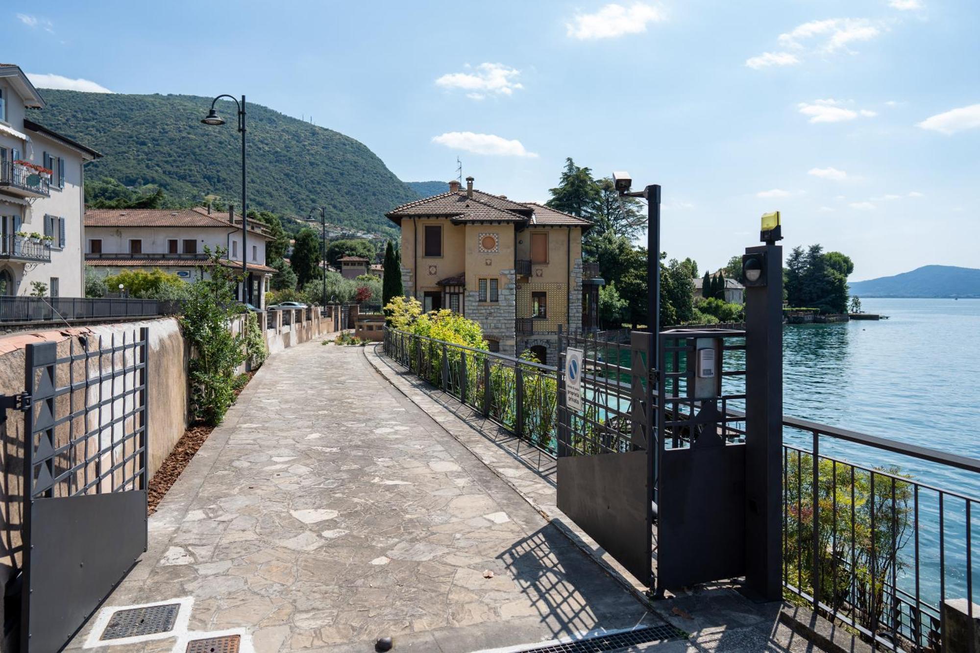 Villa Cecilia - Pieds Dans L'Eau Sulzano Kültér fotó
